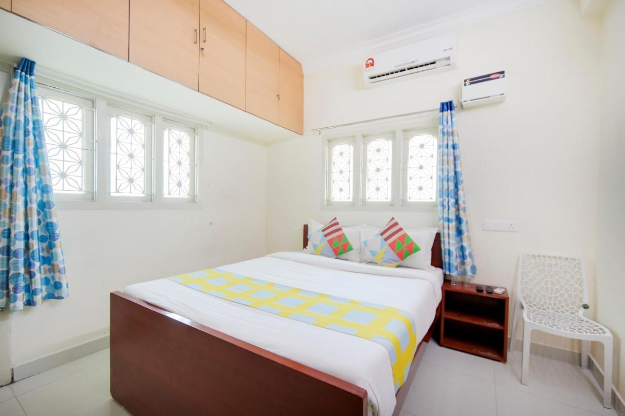 Hotel Yadvik Madras Buitenkant foto